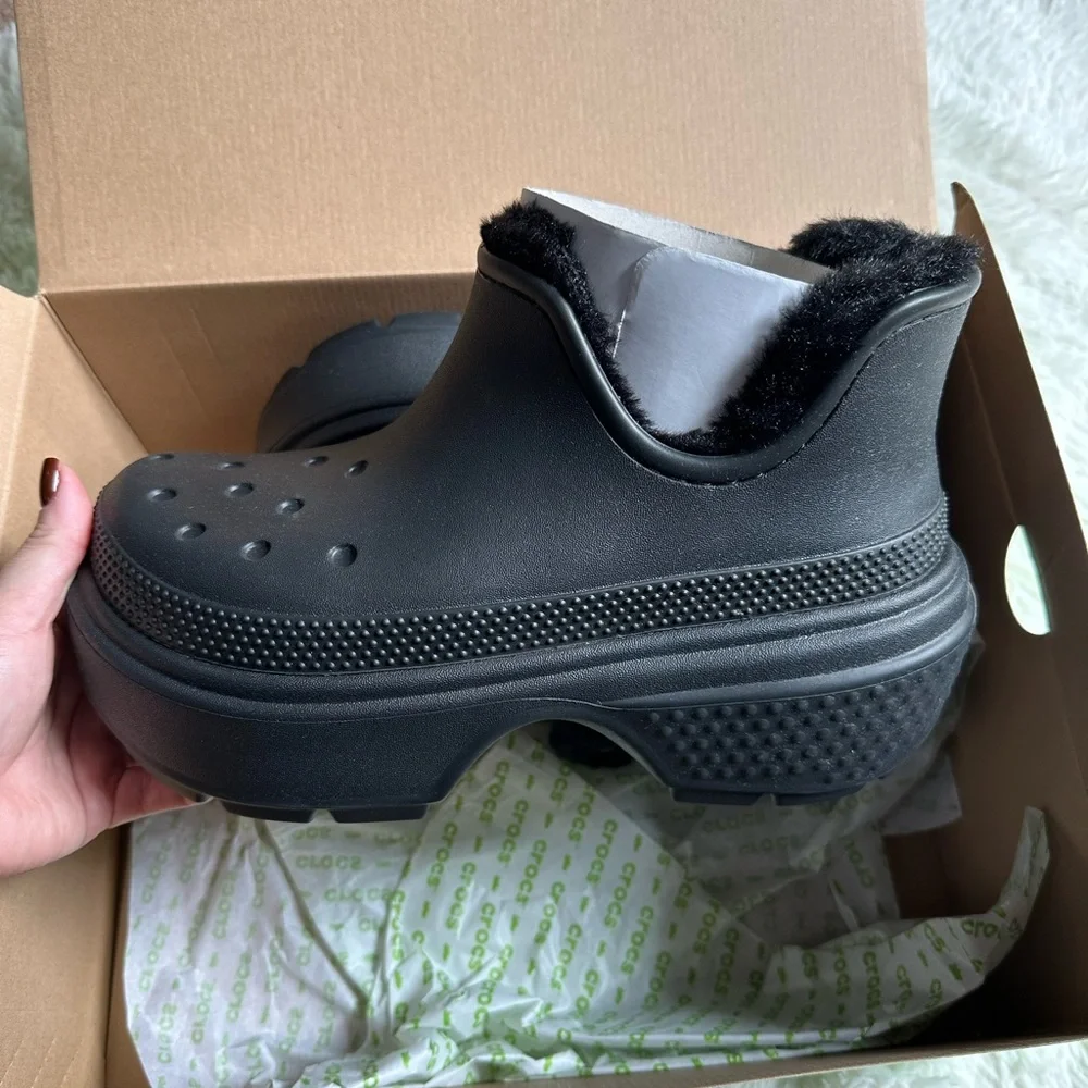 NIB Crocs Stomp Lined Shorty Boots - Picture 3 of 6
